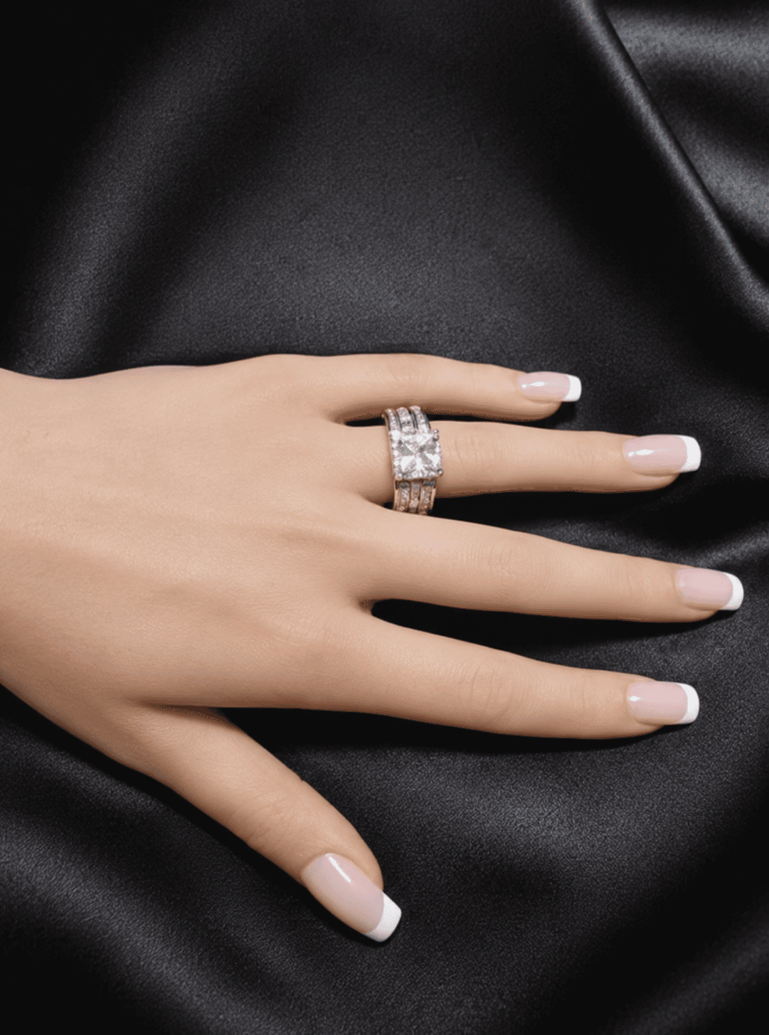 Exquisite Princess Cut Women's Engagement Ring