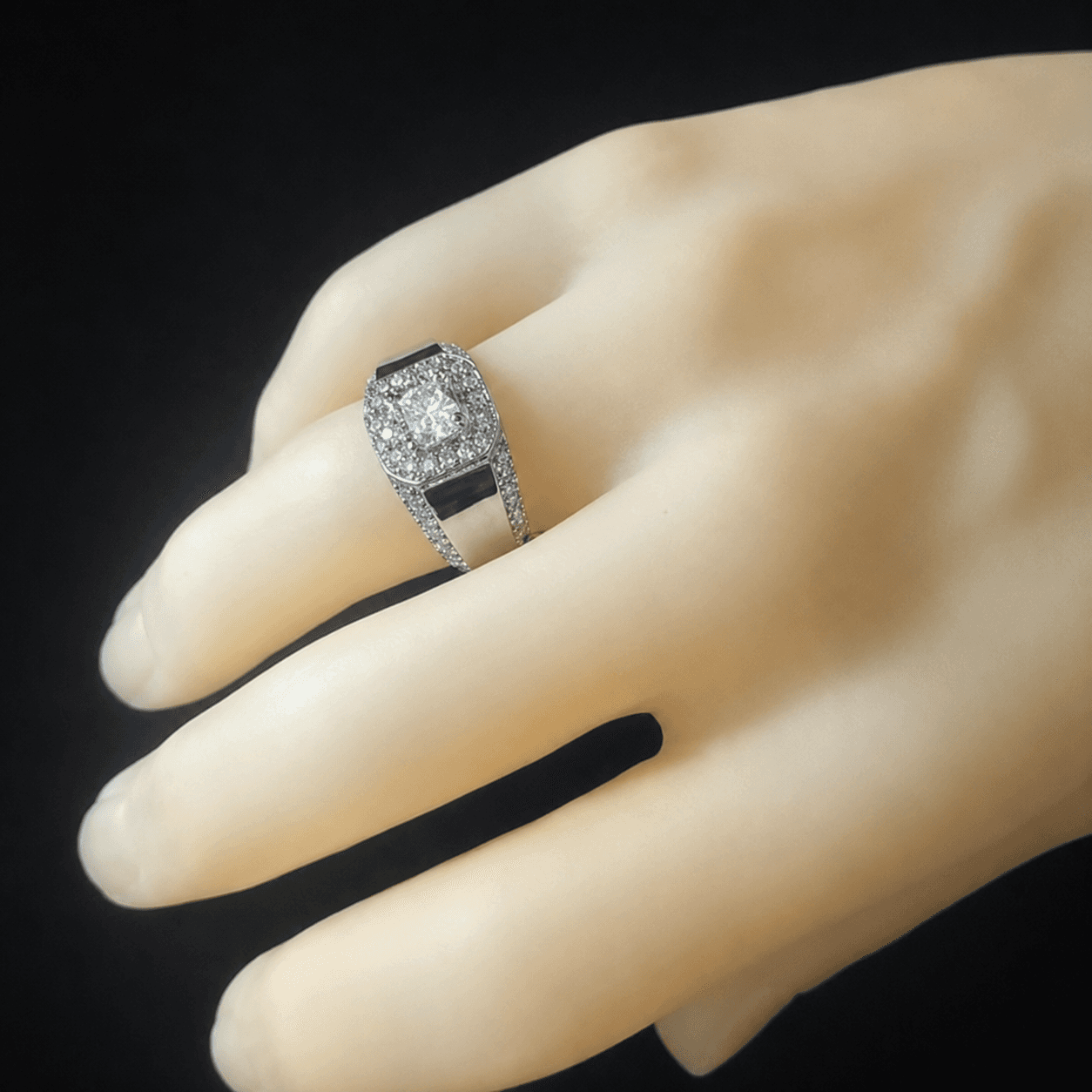 Men's Dazzling 925 Sterling Silver Crystal Zircon Signet and Wedding Ring