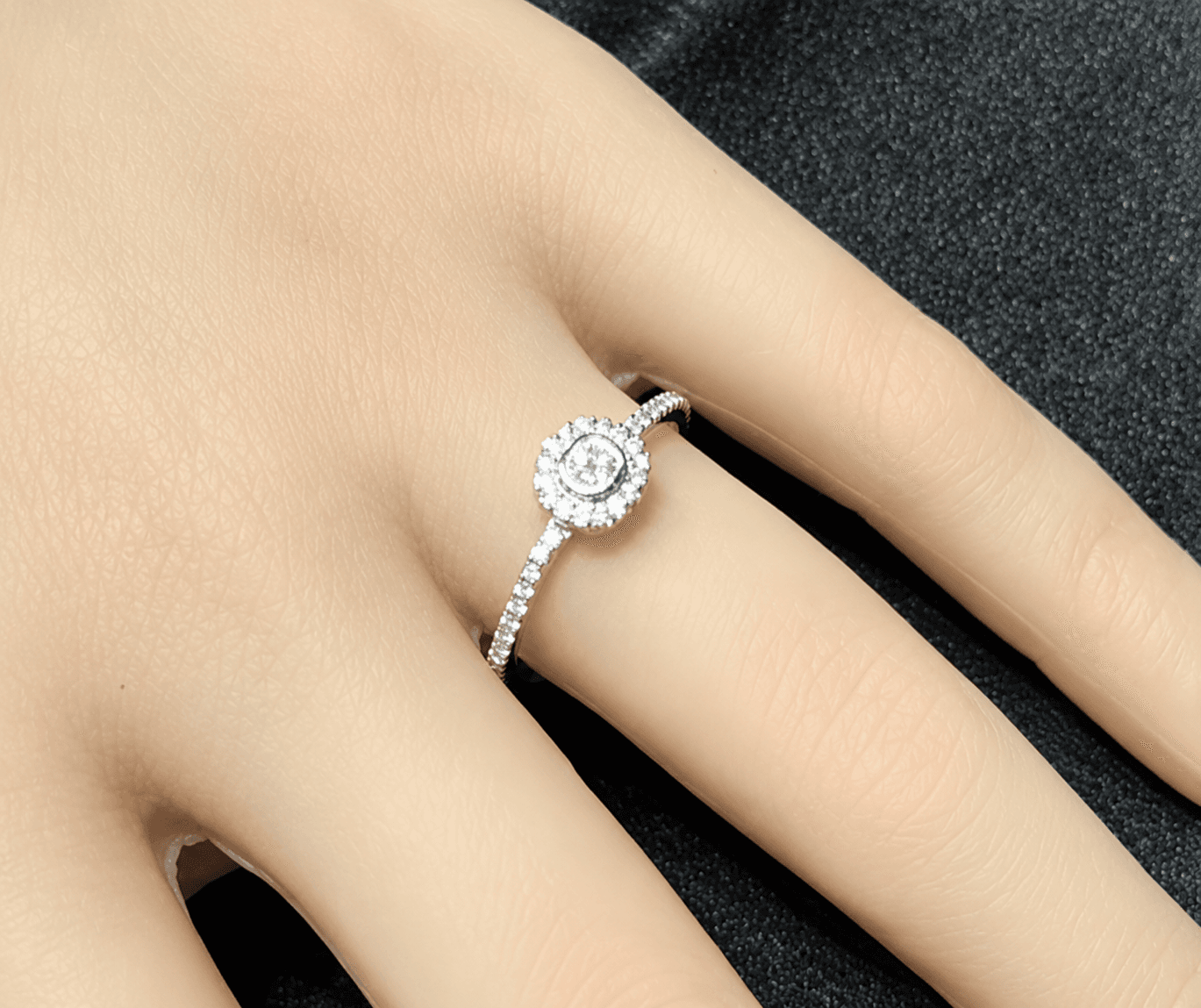Women's Luxurious S925 Sterling Silver Promise Ring